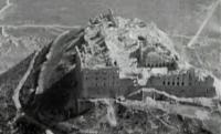 Monte Cassino après les bombardements alliés Monte Cassino après les bombardements alliés