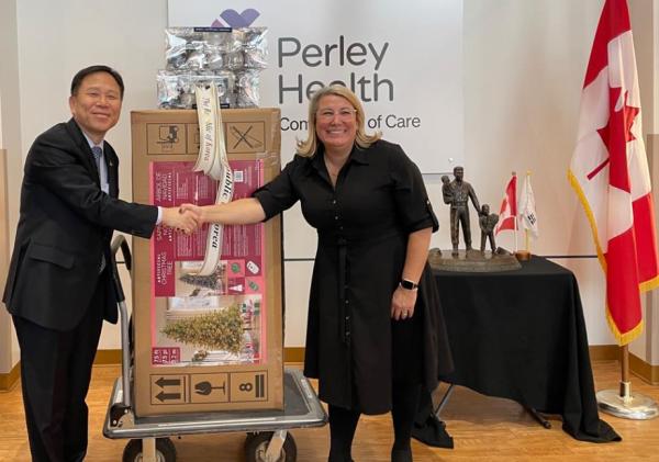 Korean Ambassador Woonsoon Lim and Perley & Rideau Veterans Health Centre Executive Director Dalphin Hasle