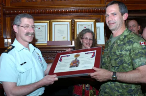 MGen E.S. Fitch, OMM, MSM, CD, Mrs Fitch and LGen J.C.M. Gauthier, CMM, MSC, CD