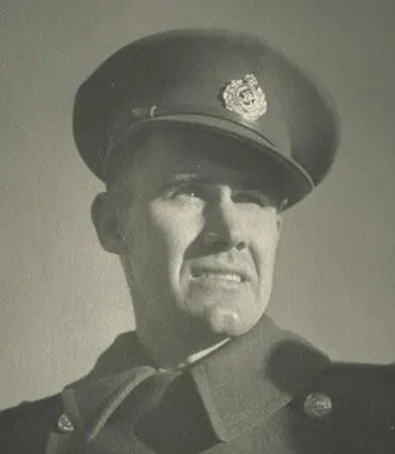 Captain Albert Bridgewater // le capitaine Albert Bridgewater